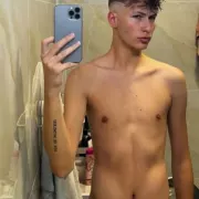 Paul photo 10, european, slim, blonde hair, 188 cm, 58 kg, Hong Kong