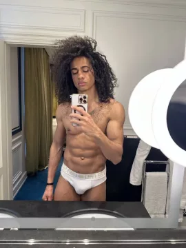 Pietro photo 1, latina, athletic, brunette, 185 cm, 81 kg, Hong Kong
