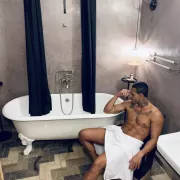 Roberto photo 42, latina, curvy, black hair, 183 cm, 93 kg, Hong Kong