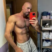 Sultan photo 14, european, curvy, brunette, 188 cm, 93 kg, Hong Kong