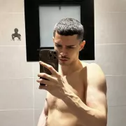 Tarik photo 1, european, average, brunette, 185 cm, 70 kg, Hong Kong