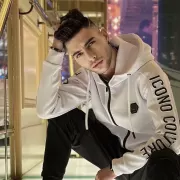 Theo photo 5, latina, slim, brunette, 180 cm, 61 kg, Hong Kong