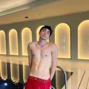 Tom photo 11, european, average, brunette, 170 cm, 65 kg, Hong Kong
