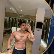 Tommy photo 5, latina, curvy, black hair, 180 cm, 93 kg, Hong Kong