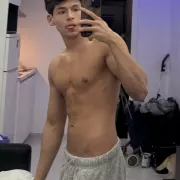 Tonny photo 3, latina, average, brunette, 185 cm, 72 kg, Hong Kong