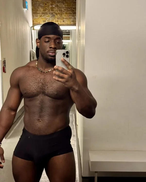 Ujjal photo 1, black, curvy, black hair, 180 cm, 98 kg, Hong Kong