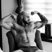 Valdemar photo 15, european, curvy, brunette, 190 cm, 100 kg, Hong Kong
