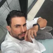 Valls photo 8, latina, curvy, black hair, 178 cm, 83 kg, Hong Kong