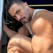 Valls photo 9, latina, curvy, black hair, 178 cm, 83 kg, Hong Kong