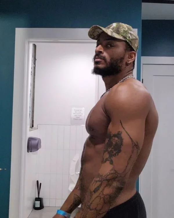 Vance photo 1, mixed, curvy, black hair, 188 cm, 100 kg, Hong Kong