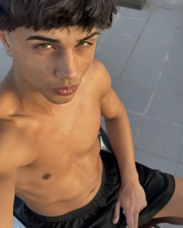 Vasily photo 1, european, average, black hair, 178 cm, 63 kg, Hong Kong