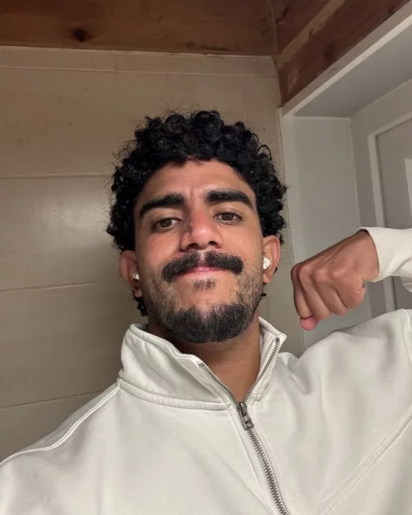Vergon photo 1, latina, athletic, black hair, 183 cm, 83 kg, Hong Kong