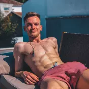 Vernon photo 1, european, average, brunette, 190 cm, 77 kg, Hong Kong