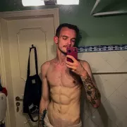 Vernon photo 4, european, average, brunette, 190 cm, 77 kg, Hong Kong