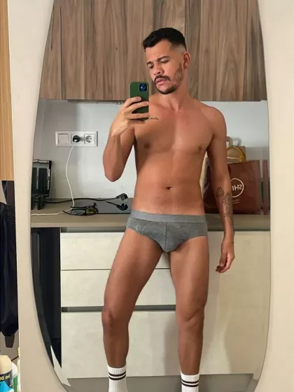 Victor photo 1, latina, athletic, black hair, 178 cm, 74 kg, Hong Kong