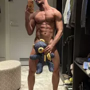 Vidal photo 10, latina, athletic, black hair, 175 cm, 74 kg, Hong Kong