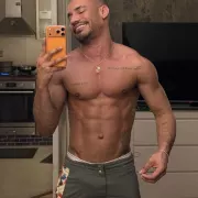 Vidal photo 12, latina, athletic, black hair, 175 cm, 74 kg, Hong Kong