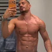 Vidal photo 13, latina, athletic, black hair, 175 cm, 74 kg, Hong Kong