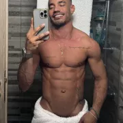 Vidal photo 4, latina, athletic, black hair, 175 cm, 74 kg, Hong Kong