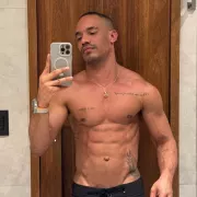 Vidal photo 66, latina, athletic, black hair, 175 cm, 74 kg, Hong Kong