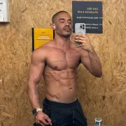 Vidal photo 69, latina, athletic, black hair, 175 cm, 74 kg, Hong Kong