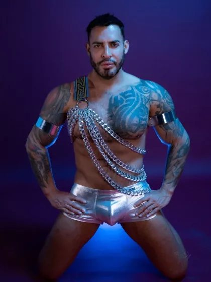 Viktor photo 1, latina, athletic, brunette, 180 cm, 79 kg, Hong Kong