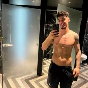 Vinicius photo 20, latina, athletic, brunette, 183 cm, 79 kg, Hong Kong