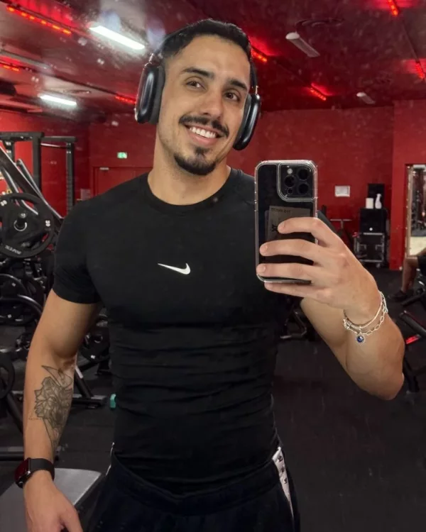 Vitor photo 1, latina, athletic, black hair, 188 cm, 83 kg, Hong Kong