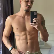 Vitor photo 23, latina, athletic, black hair, 188 cm, 83 kg, Hong Kong
