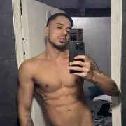 Vitor photo 26, latina, athletic, black hair, 188 cm, 83 kg, Hong Kong