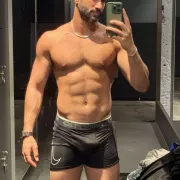 Vizallati photo 12, european, athletic, brunette, 175 cm, 72 kg, Hong Kong