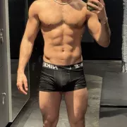 Vizallati photo 2, european, athletic, brunette, 175 cm, 72 kg, Hong Kong