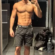 Vizallati photo 5, european, athletic, brunette, 175 cm, 72 kg, Hong Kong