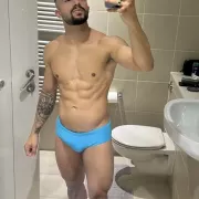 Wallace photo 7, latina, athletic, black hair, 178 cm, 72 kg, Hong Kong