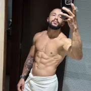 Wallace photo 8, latina, athletic, black hair, 178 cm, 72 kg, Hong Kong