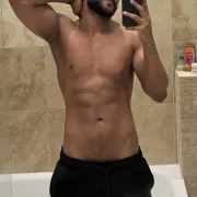Wellington photo 3, latina, curvy, black hair, 185 cm, 90 kg, Hong Kong