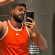 Wellington photo 7, latina, curvy, black hair, 185 cm, 90 kg, Hong Kong