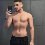 Wesley photo 6, european, athletic, black hair, 183 cm, 79 kg, Hong Kong