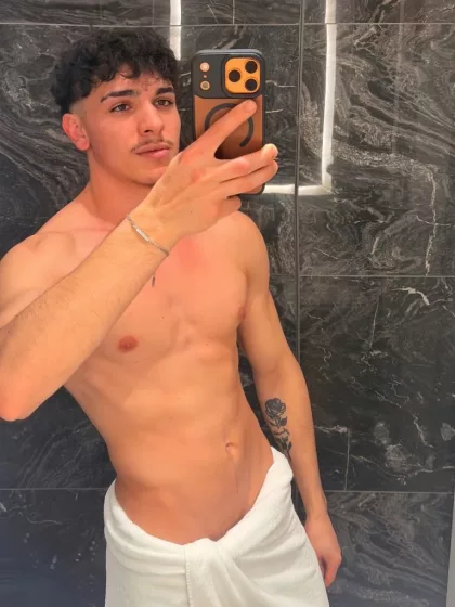 Xander photo 1, latina, athletic, black hair, 180 cm, 77 kg, Hong Kong