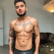 Yan photo 13, latina, athletic, black hair, 180 cm, 77 kg, Hong Kong