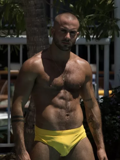 Yarin photo 1, european, athletic, blonde hair, 180 cm, 79 kg, Hong Kong