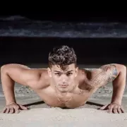 Zac photo 16, latina, curvy, black hair, 178 cm, 83 kg, Hong Kong