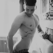 Zac photo 33, latina, curvy, black hair, 178 cm, 83 kg, Hong Kong