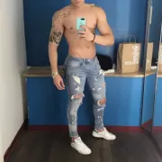 Zac photo 41, latina, curvy, black hair, 178 cm, 83 kg, Hong Kong
