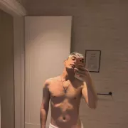 Zarussi photo 1, european, average, blonde hair, 180 cm, 65 kg, Hong Kong