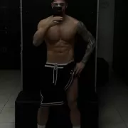 Zedy photo 1, latina, average, black hair, 183 cm, 74 kg, Hong Kong