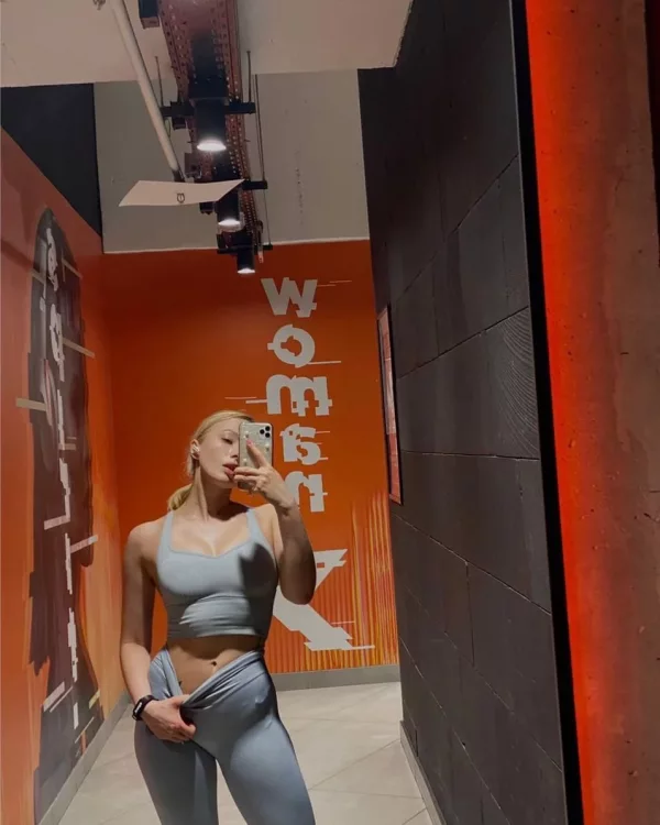 Gina Lina photo 1, european, athletic, blonde hair, 170 cm, 57 kg, Medium bust, Hong Kong