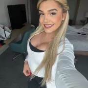 Deja photo 7, mixed, average, blonde hair, 178 cm, 70 kg, Large bust, Hong Kong
