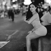 Desiree photo 84, european, curvy, black hair, 158 cm, 72 kg, Large bust, Hong Kong