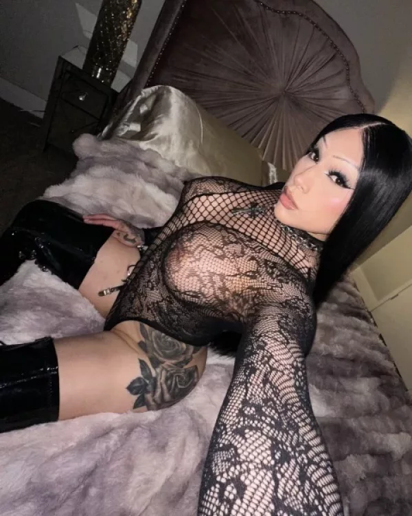 Erica photo 1, latina, curvy, black hair, 161 cm, 72 kg, Large bust, Hong Kong